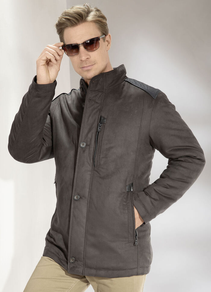 Jas van &ldquo;Gate One&rdquo; 