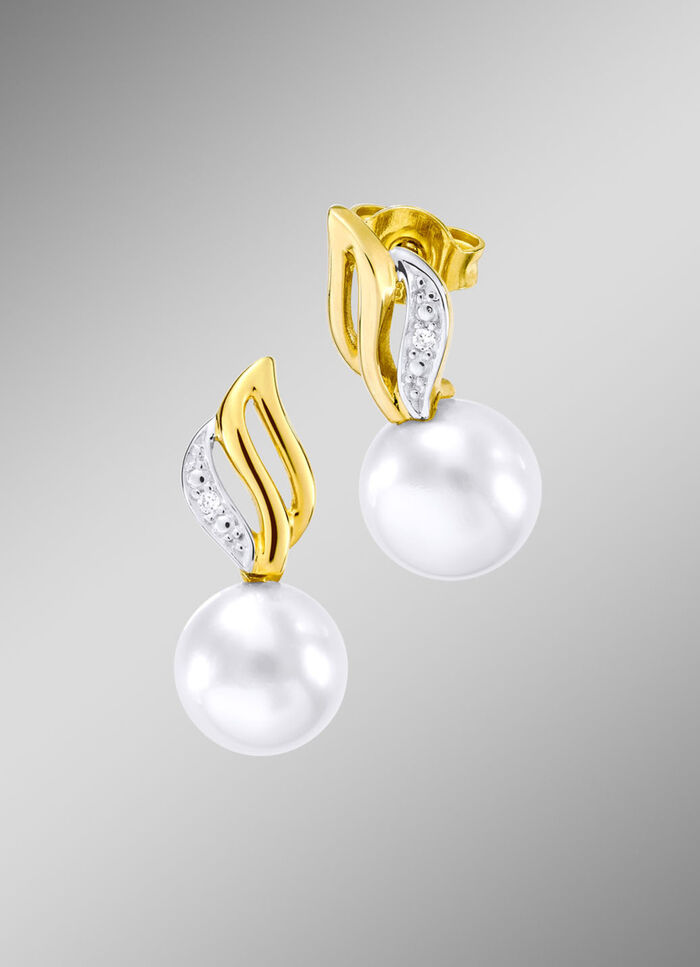 Oorbellen met zoetwaterparels en diamanten 