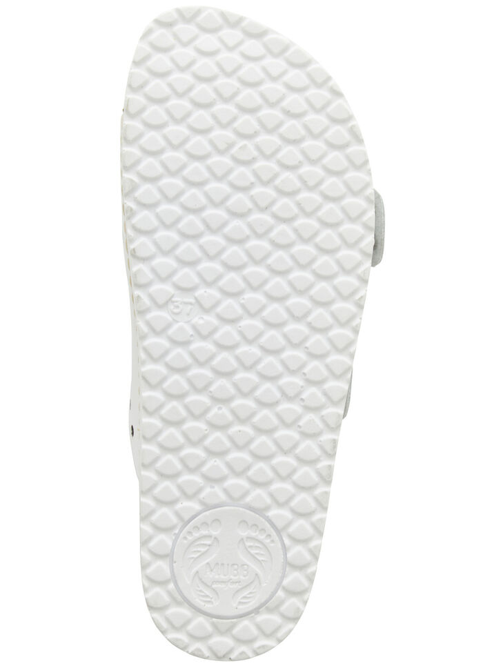 Mubb muiltjes met luchtige decoratieve perforaties WIT