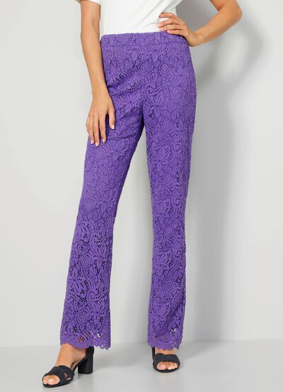 Broek met bloemenkant 