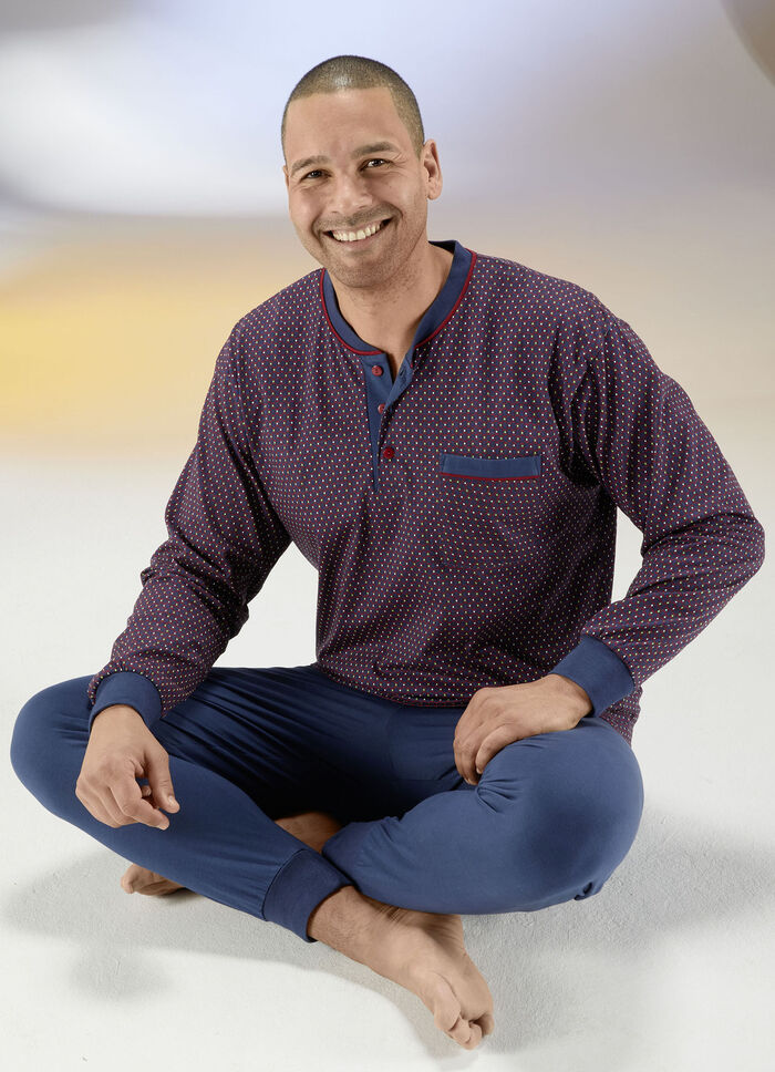 Pyjama met knoopsluiting, borstzak, arm- en beenmanchetten 