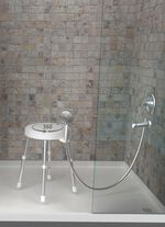 In hoogte verstelbare douchekruk 