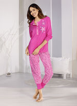 Pyjama met gebogen uiteinden 