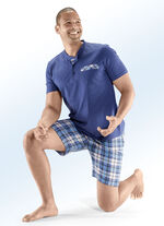 Shortama met knoopsluiting en borstzakje 