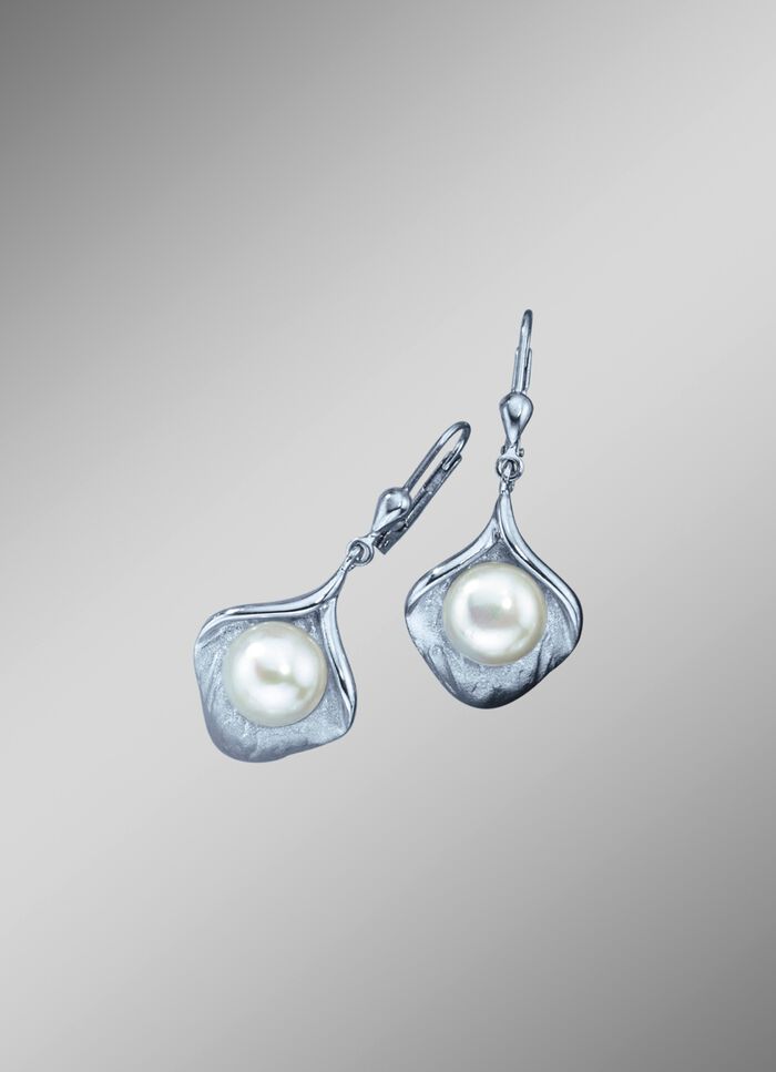 Oorbellen met gekweekte zoetwaterparels 
