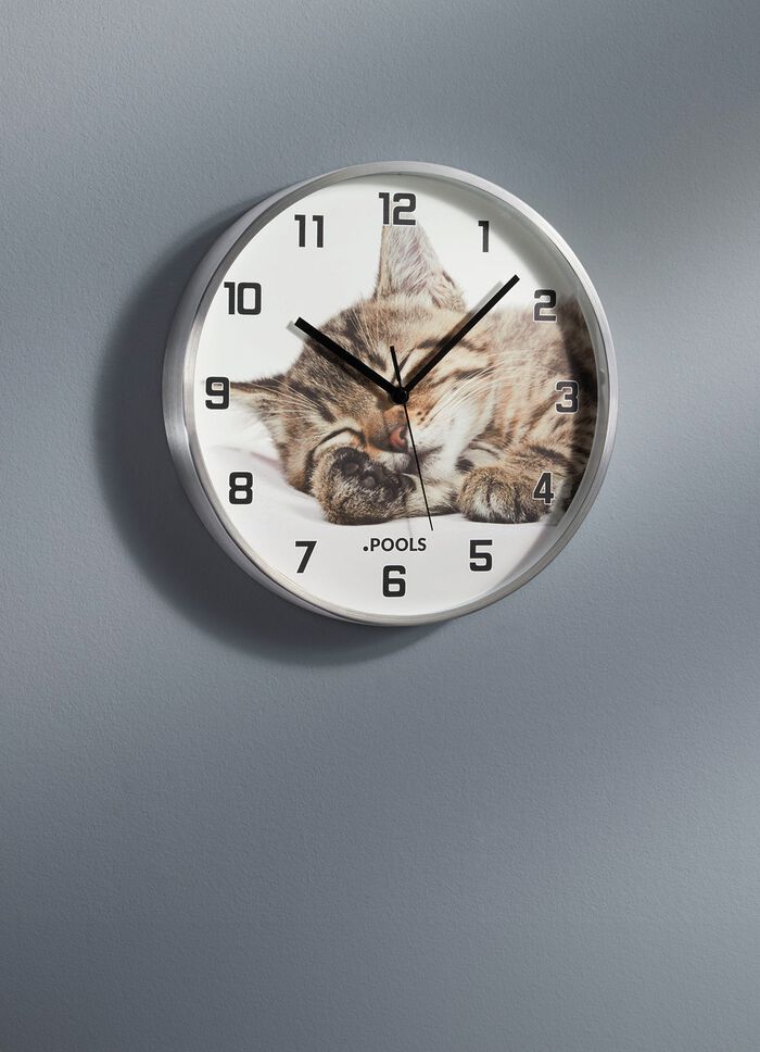 Wandklok kat met aluminium behuizing 