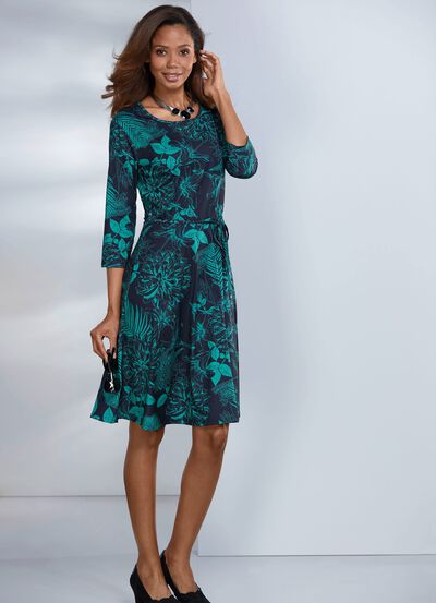 Jurk met strikceintuur in slipmodel 