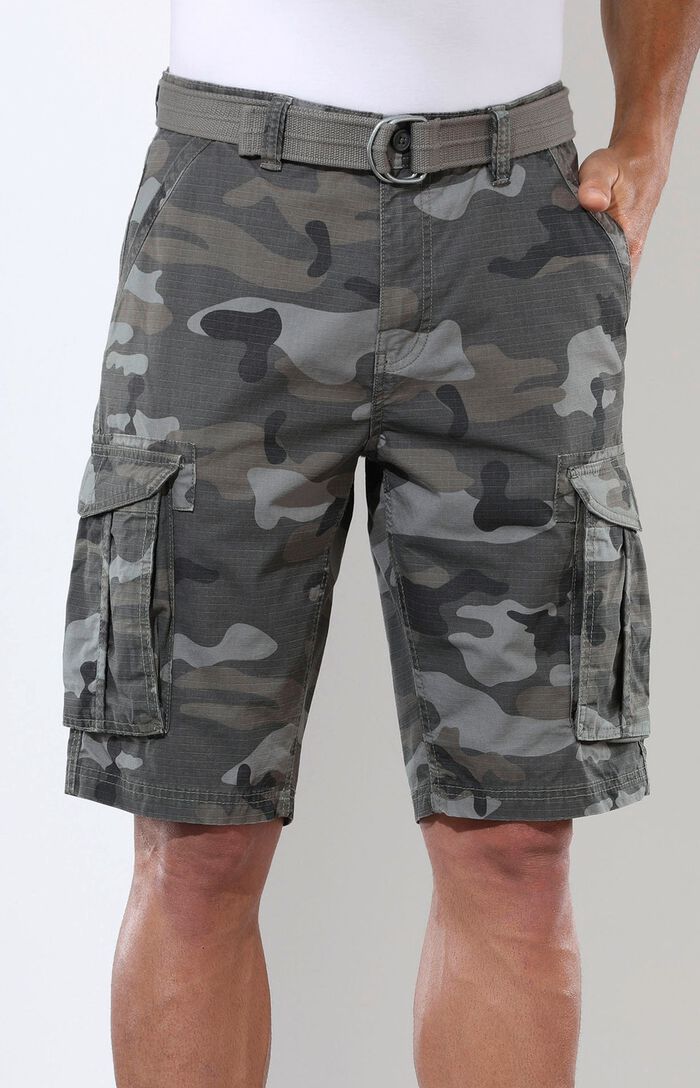 Bermudashort met riem en cargozakken in 2 kleuren 