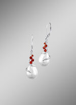 Oorbellen met zoetwaterparels in druppelvorm 