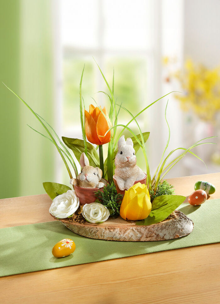 Tafelopstelling op boomstam 