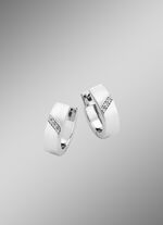 Glanzende, satijnen oorringen met diamanten 