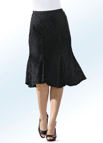 Pandenrok met 6 panden, van prachtig kantwerk 