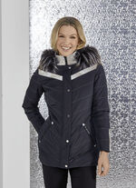 Jasje met zilverkleurige sierstiksels 