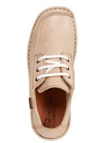 ELENA EDEN veterschoen gemaakt van nappaleer met een gerimpelde structuur BEIGE