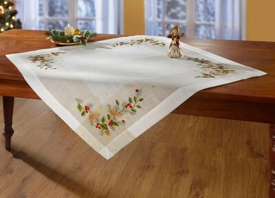 Uitgebreid geborduurd tafelkleed of kussenhoes 