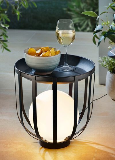 tafel met LED-bal 