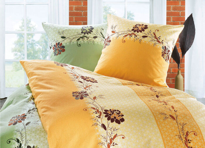 Irisette beddengoedset met bloemenranken 