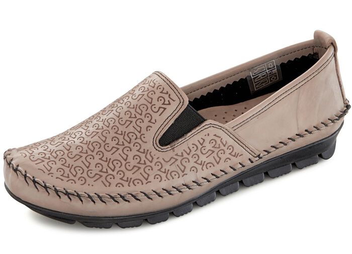 Gemini mocassinpantoffels met decoratief reli&euml;f TAUPE