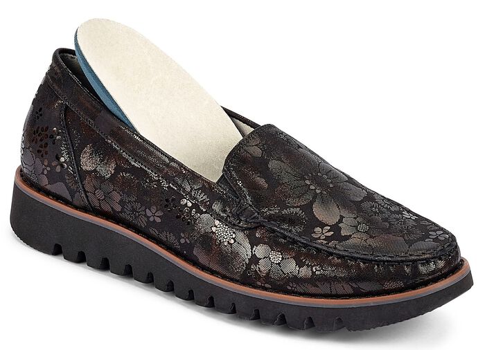 Waldl&auml;ufer mocassinpantoffels met een subtiel glanzend reli&euml;f ZWART-BRUIN