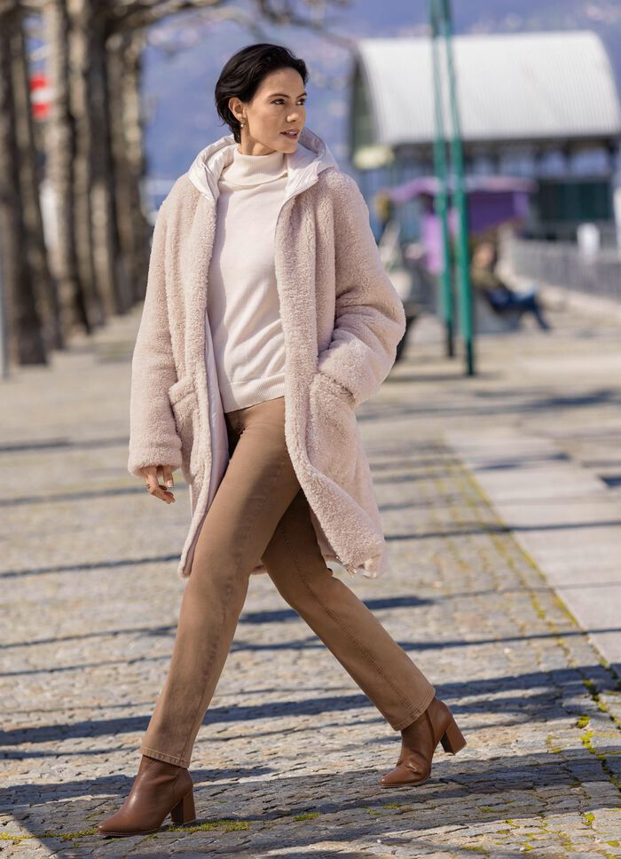 Omkeerbare korte jas in een oversized look 