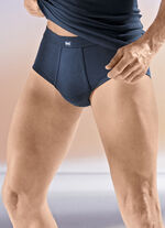 Verpakking van vier slips met zachte tailleband 