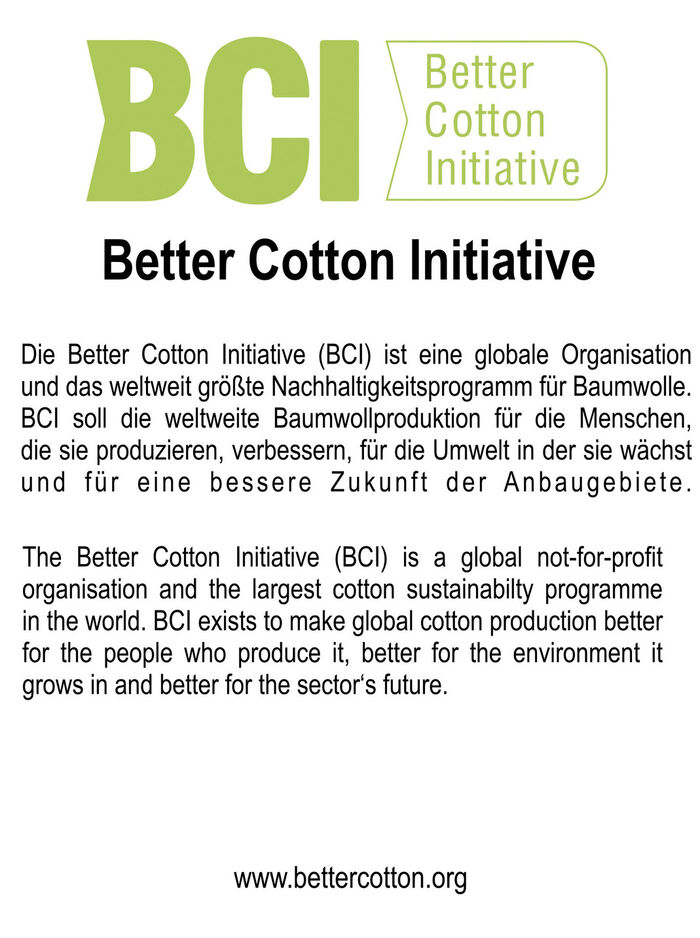 Pyjama met langere knoopsluiting en opgestikte borstzak 