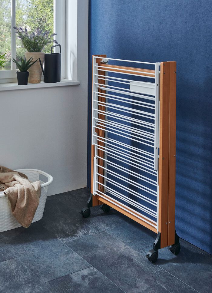 Kledingrek van massief hout 