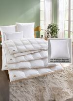 Beddengoedserie Zwarte Woud met gouden satijnen biezen 