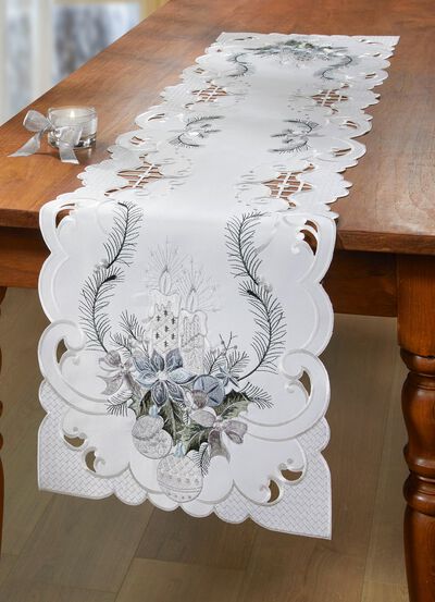 Geborduurde tafel- en kamerdecoratie 