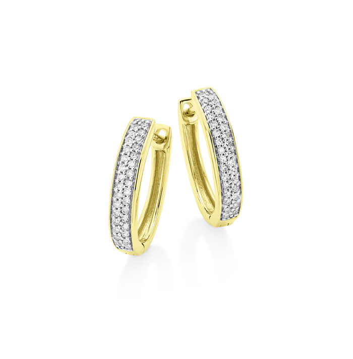 Chique hoepeloorbellen met diamanten 