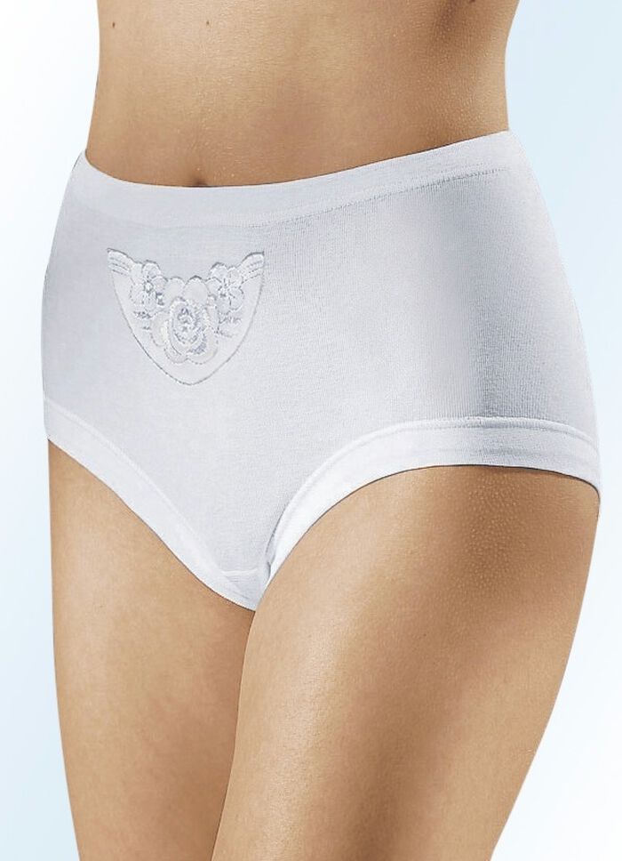 Vijf stuks onderbroeken met batistmotief 