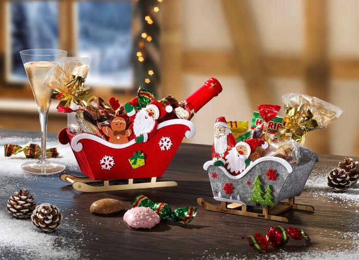 Kerstslee met kerstlekkernijen 