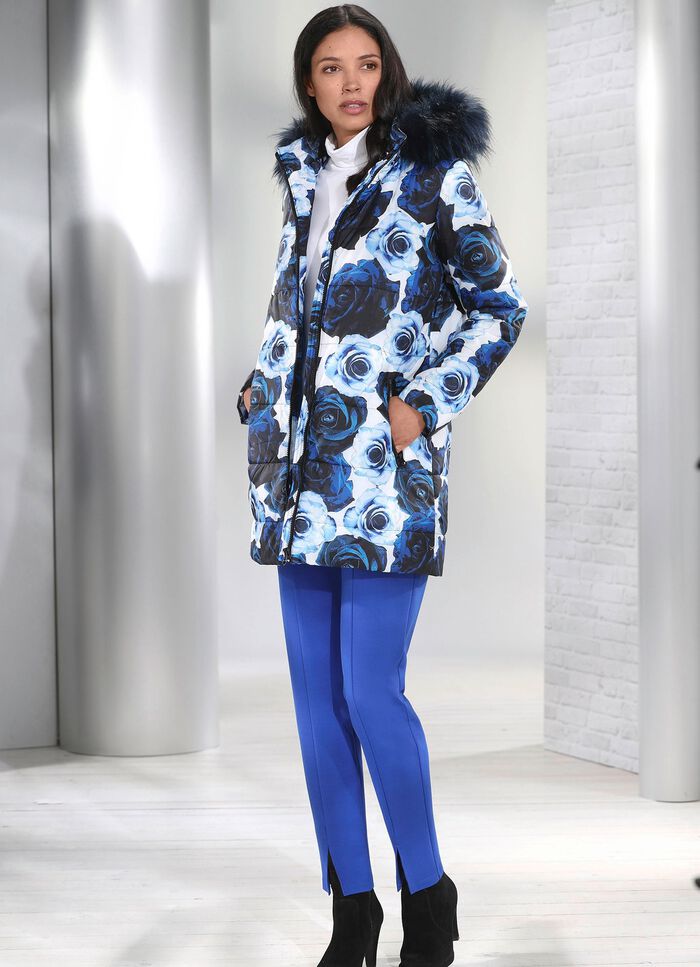 Jas met decoratief rozendessin 