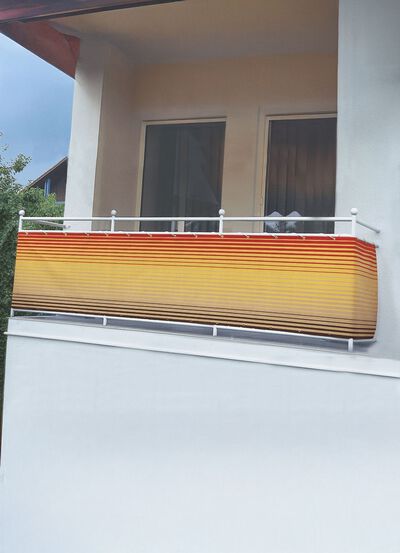 Balkonbekleding met oogjes en koord 