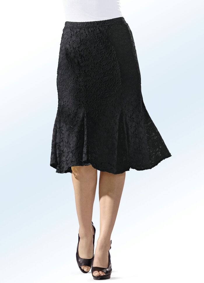 Pandenrok met 6 panden, van prachtig kantwerk ZWART