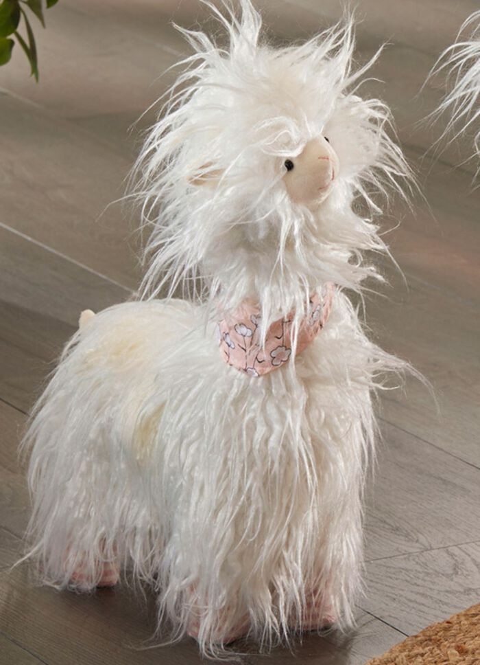 Lama met pluizig nepbont 