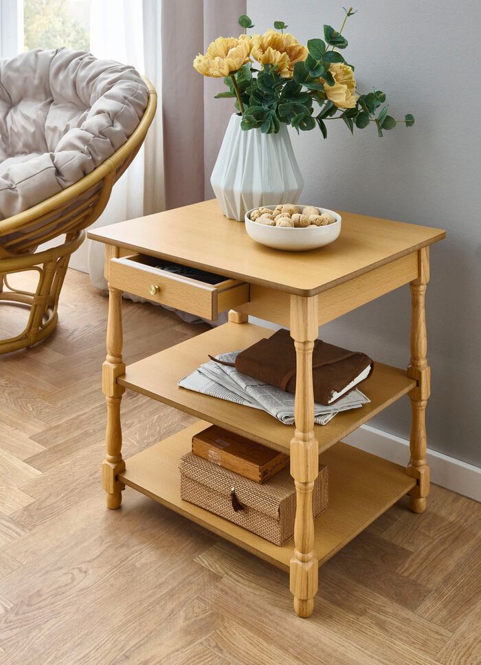 Tafels met gedraaide poten van massief hout 