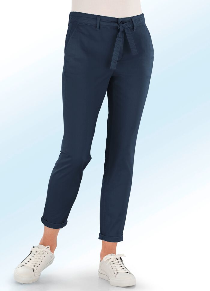 Broek in trendy chinovorm 