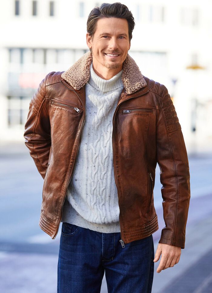 Kort leren jack met rand van imitatiebont 