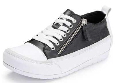 Andrea Conti sneakers in een trendy look 