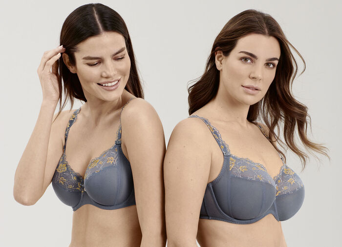 Roze Faia beugelbh met geborduurde elastische kant 