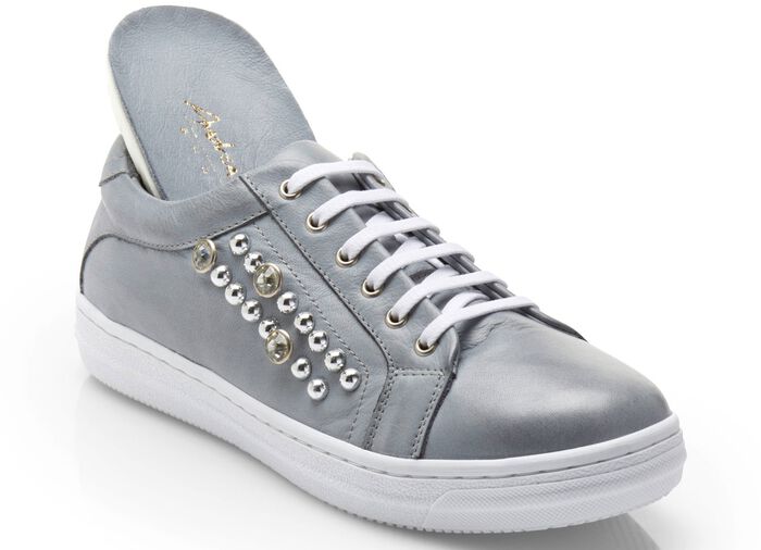 Sneakers met trendy decoratieve klinknagels LICHTGRIJS