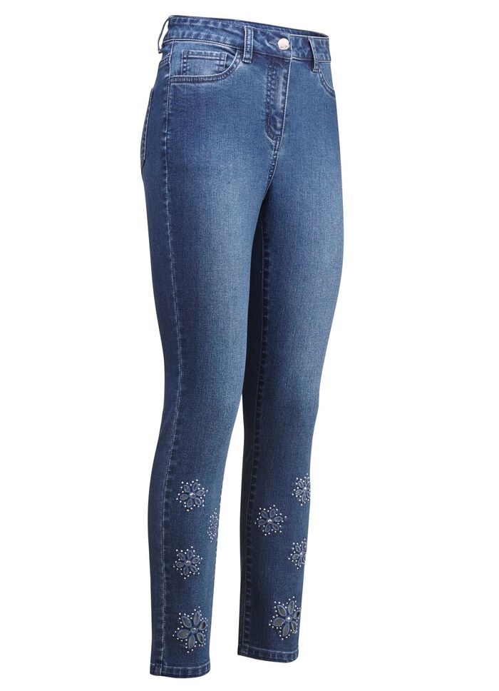 Jeans met bloemenborduursels en strasssteentjes 