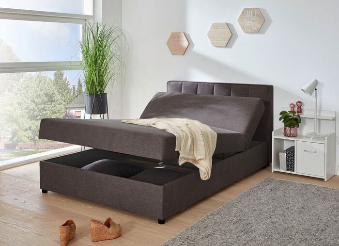 Gestoffeerd bed met kussens BRUIN