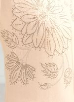 Trui met bloemenversiering van strass 