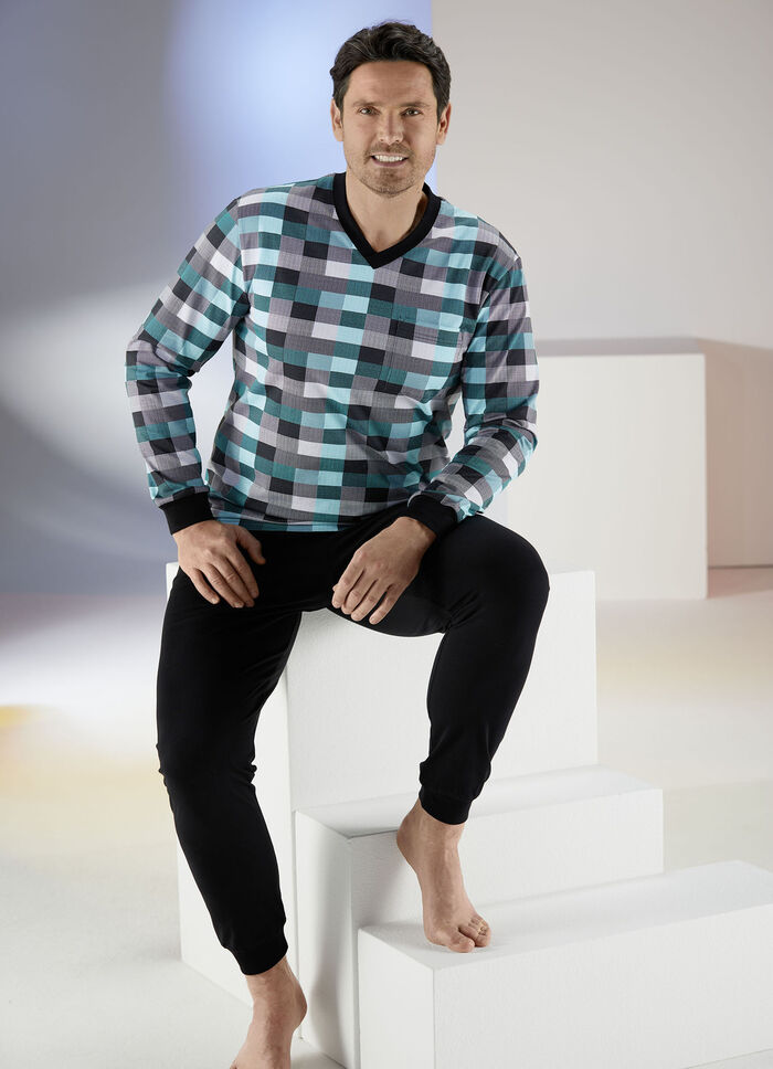 Pyjama met ruitjesdessin, V-hals en borstzakje 