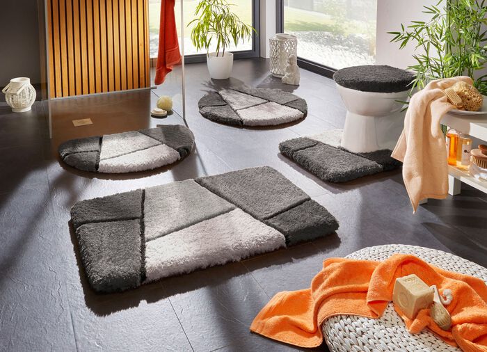 Kleurrijke badkamerset met antislip achterkant 