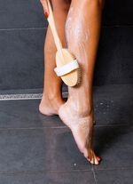 Rug-  en handborstel van hout 