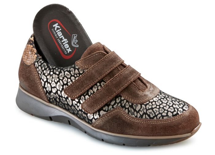 Slippers met een cool reli&euml;f BRUIN