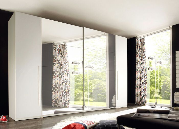 Moderne schuifdeurkast 